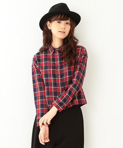 Ray BEAMS（レイビームス）の「Ray BEAMS / チェック クロップドシャツ（シャツ/ブラウス・レディース・ダークブラウン/ネイビー・ONE SIZE）」の2枚目の写真