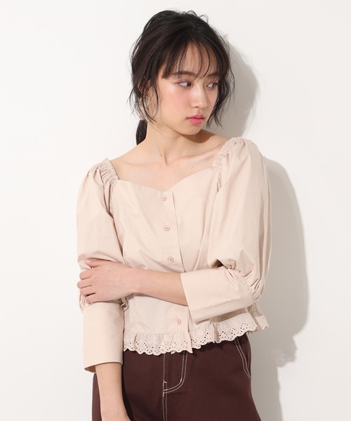 one after another NICE CLAUP（ワンアフターアナザーナイスクラップ）の「パフスリーブ裾レースブラウス（シャツ/ブラウス・レディース・ベージュ/オフホワイト/ブラック系その他/ベージュ系その他・FREE）」の3枚目の写真