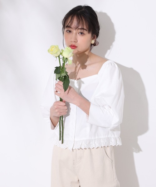 one after another NICE CLAUP（ワンアフターアナザーナイスクラップ）の「パフスリーブ裾レースブラウス（シャツ/ブラウス・レディース・ベージュ/オフホワイト/ブラック系その他/ベージュ系その他・FREE）」の6枚目の写真