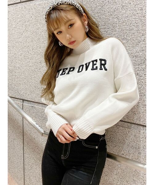 GYDA（ジェイダ）の「STEP OVERハイネックニット TOPS（ニット/セーター・レディース・ブラック/ベージュ/オフホワイト/カーキ・FREE）」の2枚目の写真