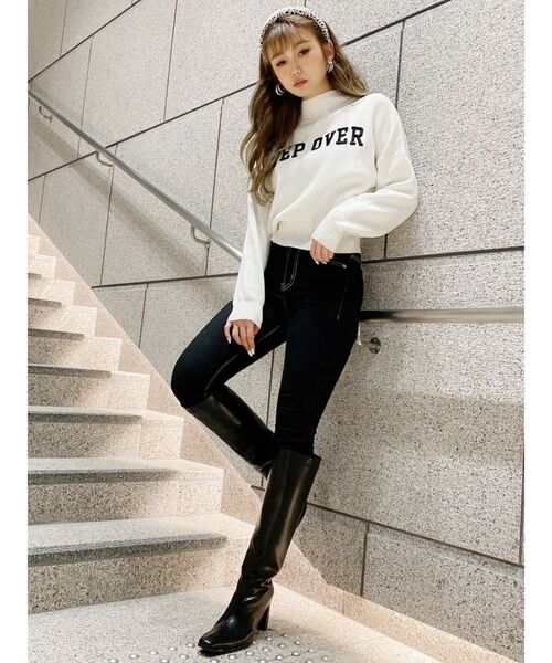 GYDA（ジェイダ）の「STEP OVERハイネックニット TOPS（ニット/セーター・レディース・ブラック/ベージュ/オフホワイト/カーキ・FREE）」の17枚目の写真