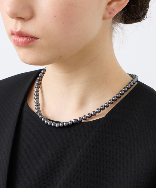 AIMER（エメ）の「【喪服用・WEB限定】マグネット式 6.5ｍｍ珠 貝パールネックレス（ネックレス・レディース・ホワイト/ブラック/グレー・FREE）」の11枚目の写真