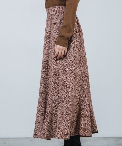 WEGO（ウィゴー）の「WEGO/フラワープリントロングフレアスカート（スカート・レディース・その他1・FREE）」の2枚目の写真