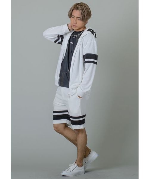 REGIEVO（レジエボ）の「REGIEVO 上品な大人のパイルショートパンツ（スウェットパンツ・メンズ・ブラック/オフホワイト・S/M/L/XL）」の7枚目の写真