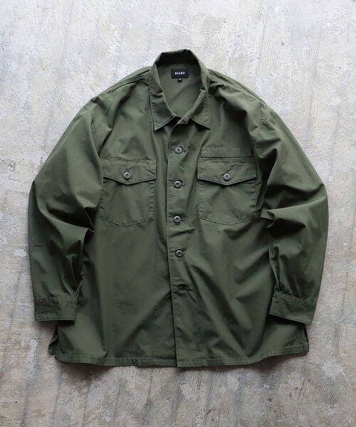 BEAMS（ビームス）の「BEAMS / ユーティリティ イージー シャツ（シャツ/ブラウス・メンズ・オリーブ/ブラック・LARGE/MEDIUM/SMALL/X-LARGE）」の2枚目の写真