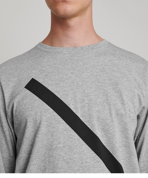 Saturdays NYC(サタデーズ ニューヨークシティ )の「Slash L/S Tee P(Tシャツ/カットソー・メンズ・グレー/ブラック・X-SMALL/S/M/L/XL)」の3枚目の写真