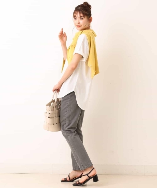 a.v.v（アーヴェヴェ）の「【洗える/アンサンブル対応】Ｖネックカーディガン（カーディガン/ボレロ・レディース・ライトイエロー/ブラック/ホワイト・36/40/34/42/38）」の4枚目の写真