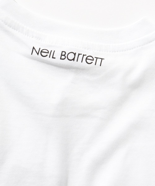 NEIL BARRETT（ニールバレット）の「Neil Barrett（ニール バレット）Tシャツカットソー（Tシャツ/カットソー・キッズ・ホワイト/レッド/ブラック・6YEAR/8YEAR/10YEAR/12YEAR/14Y/4YEAR）」の9枚目の写真
