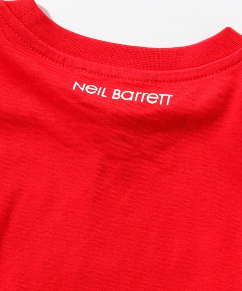 NEIL BARRETT（ニールバレット）の「Neil Barrett（ニール バレット）Tシャツカットソー（Tシャツ/カットソー・キッズ・ホワイト/レッド/ブラック・6YEAR/8YEAR/10YEAR/12YEAR/14Y/4YEAR）」の19枚目の写真