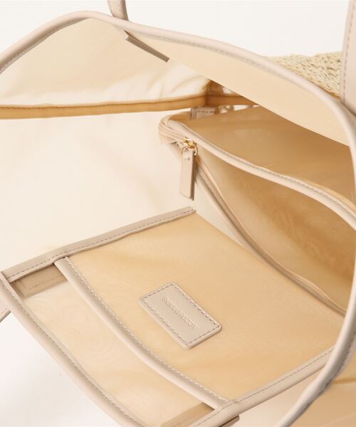 ACCOMMODE(アコモデ)の「シースルーカゴバッグ(かごバッグ・レディース・ラベンダー/ブラウン/ライトベージュ・FREE)」の11枚目の写真