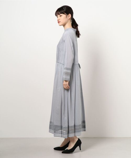 ADIEU TRISTESSE（アデュートリステス）の「インドアンティークレースワンピース（ワンピース・レディース・グレイッシュブルー/ブラック・38）」の16枚目の写真