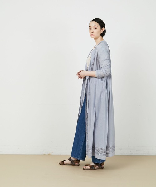 ADIEU TRISTESSE（アデュートリステス）の「インドアンティークレースワンピース（ワンピース・レディース・グレイッシュブルー/ブラック・38）」の17枚目の写真