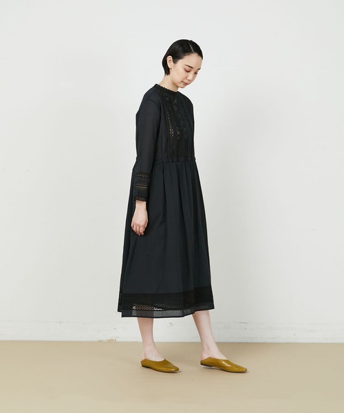 ADIEU TRISTESSE（アデュートリステス）の「インドアンティークレースワンピース（ワンピース・レディース・グレイッシュブルー/ブラック・38）」の10枚目の写真