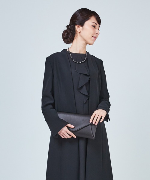 form forma(フォルムフォルマ)の「【卒入学式にも使える】【喪服】ノーカラー ブラックフォーマルロングジャケット/卒業式(卒園式)入学式(入園式)七五三・お宮参り(ワンピース・レディース・ブラック・13号/11号/9号/7号)」の2枚目の写真