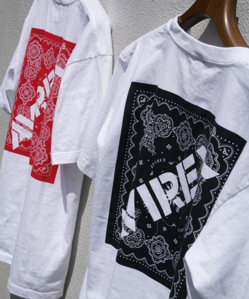 AVIREX（アヴィレックス）の「【WEB&DEPOT限定】バンダナプリント ボックスロゴティーシャツ/ BANDANA PRINT BOX LOGO T-SHIRT（Tシャツ/カットソー・レディース・ブラック/レッド/クリアレッド/ブラック系その他/ネイビー/ブルー・MEDIUM/LARGE/X-LARGE/XX-LARGE）」の22枚目の写真