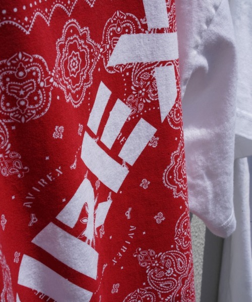 AVIREX（アヴィレックス）の「【WEB&DEPOT限定】バンダナプリント ボックスロゴティーシャツ/ BANDANA PRINT BOX LOGO T-SHIRT（Tシャツ/カットソー・レディース・ブラック/レッド/クリアレッド/ブラック系その他/ネイビー/ブルー・MEDIUM/LARGE/X-LARGE/XX-LARGE）」の16枚目の写真