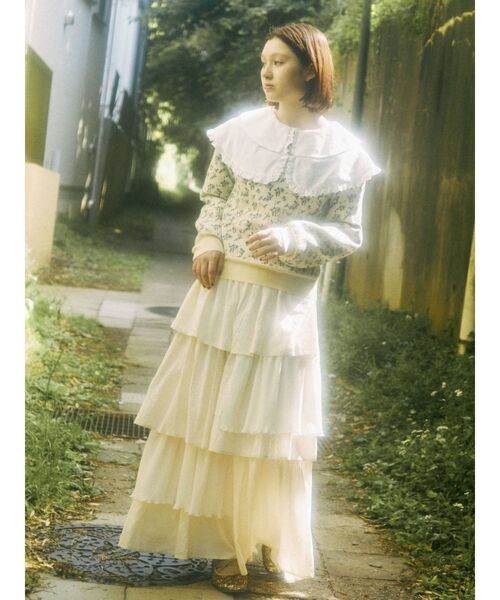 merry jenny(メリージェニー)の「flower gardenジャガードニット(ニット/セーター・レディース・オフホワイト/ネイビー/ブラウン・FREE)」の4枚目の写真