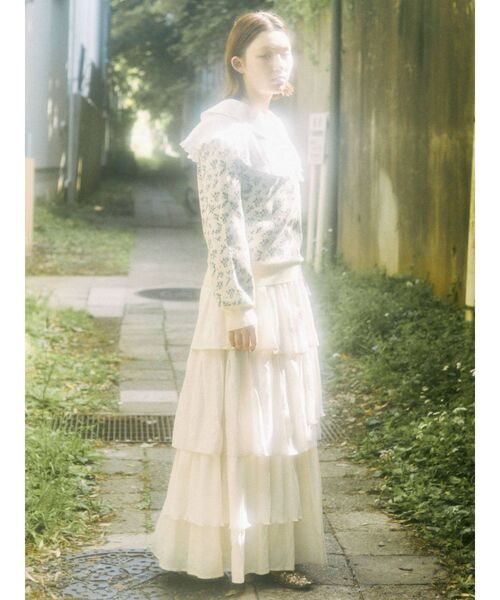 merry jenny(メリージェニー)の「flower gardenジャガードニット(ニット/セーター・レディース・オフホワイト/ネイビー/ブラウン・FREE)」の5枚目の写真