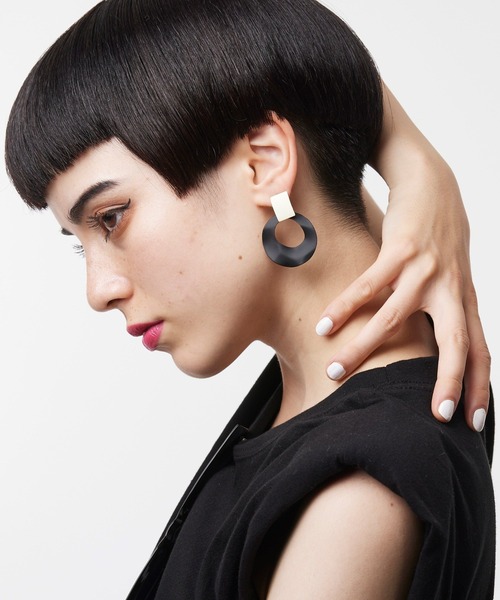 Narcissus（ナルシス）の「【Narcissus】モノトーンピアス（ピアス（両耳用）・レディース・ブラック・FREE）」の4枚目の写真