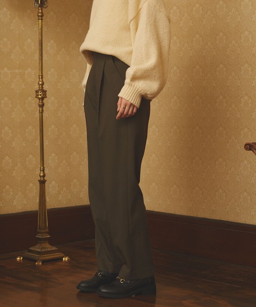 PURIL（ピュリル）の「【PURIL】TRセンタープレス タック入りテーパードパンツ（スラックス・レディース・ブラウン/カーキ/ボルドー・S/M）」の22枚目の写真