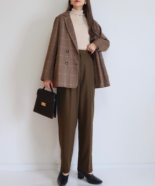 PURIL（ピュリル）の「【PURIL】TRセンタープレス タック入りテーパードパンツ（スラックス・レディース・ブラウン/カーキ/ボルドー・S/M）」の5枚目の写真