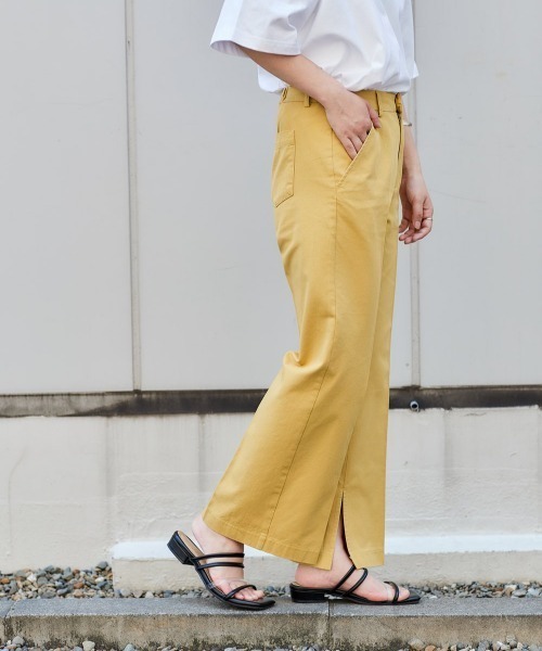 cepo（セポ）の「センタープレスフレアーパンツ（その他パンツ・レディース・レッド/オフホワイト/イエロー・S/M）」の2枚目の写真