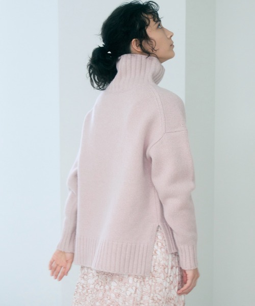 ANAYI（アナイ）の「【WEB限定カラー】ウールカシミヤドロップショルダー プルオーバー（ニット/セーター・レディース・オフホワイト/パープル/マルチ/ピンク/キャメル/チャコールグレー・38）」の17枚目の写真