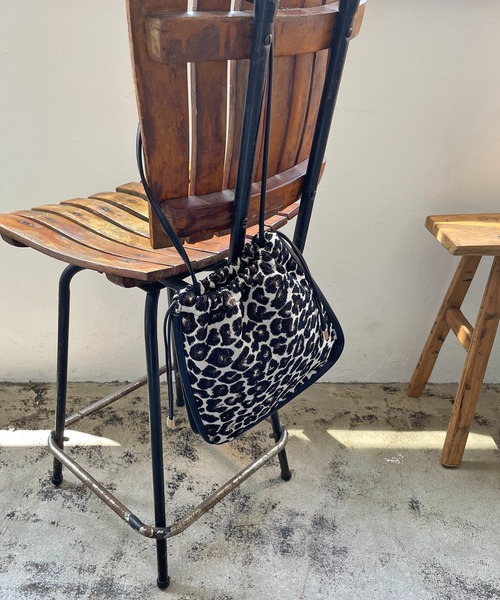 CAPRICIEUX LE'MAGE（カプリシューレマージュ）の「ジャガードドロストバッグ（ショルダーバッグ・レディース・ブラウン・ONE SIZE）」の7枚目の写真