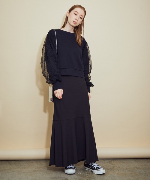 MADEMOISELLE ROPE'(マドモアゼル ロペ)の「<春まで使える>チュールコンビスリーブスウェット(Tシャツ/カットソー・レディース・ブラック/オフホワイト/イエロー・38)」の6枚目の写真