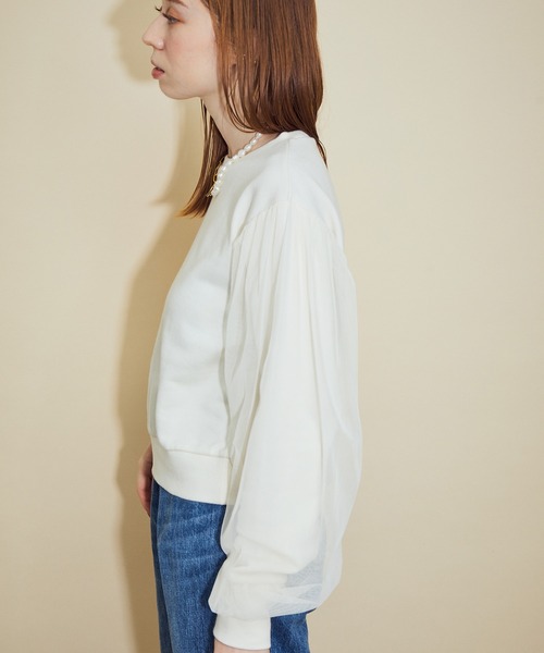 MADEMOISELLE ROPE'(マドモアゼル ロペ)の「<春まで使える>チュールコンビスリーブスウェット(Tシャツ/カットソー・レディース・ブラック/オフホワイト/イエロー・38)」の5枚目の写真