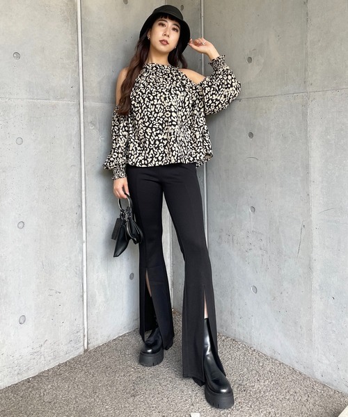 SPIRALGIRL（スパイラルガール）の「スリットフレアカットパンツ（その他パンツ・レディース・ブラック/ブルー/ベージュ・FREE）」の7枚目の写真