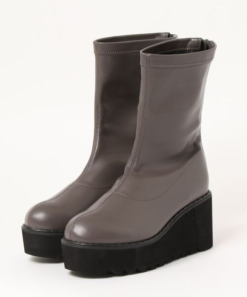 Elvis Luce(エルビスルーチェ)の「ElvisLuce(エルビスルーチェ) シャークソール厚底ストレッチミドル ブーツ(ブーツ・レディース・ブラック/グレー・LL/M/S/L)」の2枚目の写真