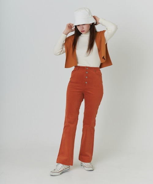 TINA:JOJUN(ティーナジョジュン)の「刺繍入り タートルニット TINA:JOJUN(ニット/セーター・レディース・アイボリー/ベージュ/グレイッシュベージュ/レッド/ネイビー/ブラック/ホワイト/キャメル・M)」の11枚目の写真