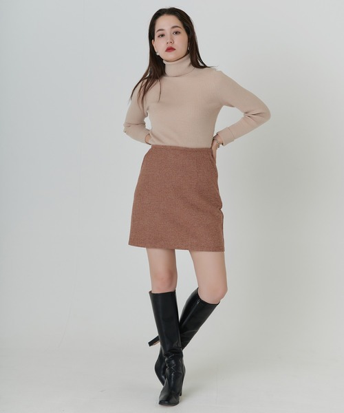 TINA:JOJUN(ティーナジョジュン)の「刺繍入り タートルニット TINA:JOJUN(ニット/セーター・レディース・アイボリー/ベージュ/グレイッシュベージュ/レッド/ネイビー/ブラック/ホワイト/キャメル・M)」の14枚目の写真