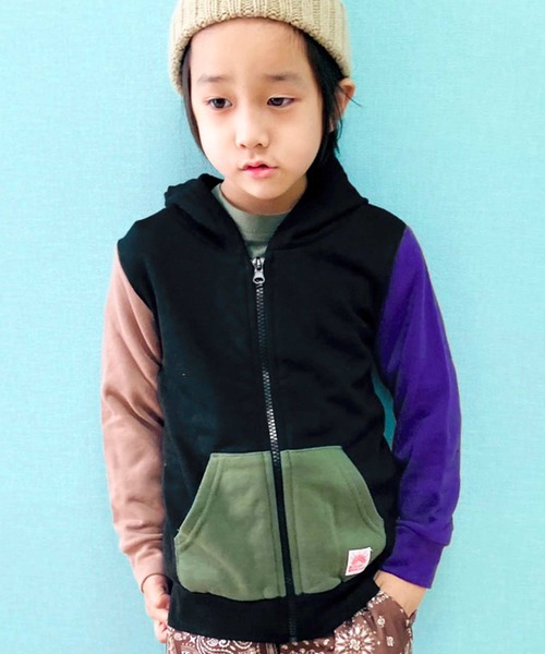 THE CASUAL(カジュアル)の「クレイジーパターンジップアップパーカー キッズ(パーカー・キッズ・ブラック/ネイビー/モカ/ブラウン/杢グレー/ベージュ・110cm/140cm/160cm/150cm/130cm/120cm)」の12枚目の写真