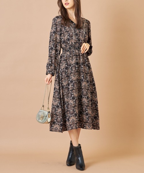 tocco closet（トッコ　クローゼット）の「ダマスクプリントウエストシャーリングワンピース（ワンピース・レディース・ブラック/アイボリー・M）」の2枚目の写真