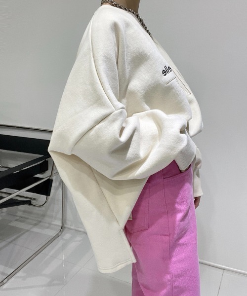 Diosfront（ディオスフロント）の「オーバーサイズロゴ刺繍裏起毛トレーナー（スウェット・レディース・アイボリー/ブラック/グリーン・FREE）」の16枚目の写真