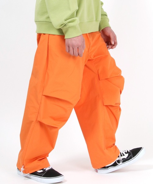 Salong hameu(サロン ハミュー)の「撥水加工 パラシュートパンツ/スノーパンツ/ワイドシルエット カラーパンツ/オーバーパンツ メンズ レディース(その他パンツ・メンズ・ブラック/オレンジ/ブルー/グリーン・M/L)」の4枚目の写真