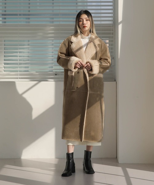 UNE MANSION（ユヌマンション）の「スエードロングムートンコート