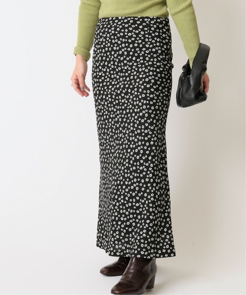 U by SPICK&SPAN(ユーバイスピックアンドスパン)の「≪追加≫ソフトフレアフラワースカート4◆(スカート・レディース・ブラック・34/36/38)」の5枚目の写真