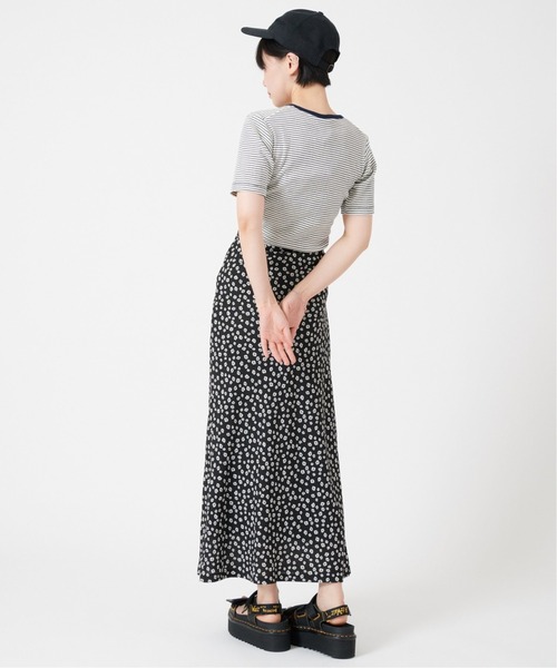 U by SPICK&SPAN(ユーバイスピックアンドスパン)の「≪追加≫ソフトフレアフラワースカート4◆(スカート・レディース・ブラック・34/36/38)」の11枚目の写真