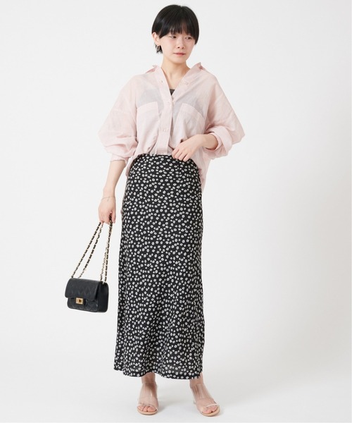 U by SPICK&SPAN(ユーバイスピックアンドスパン)の「≪追加≫ソフトフレアフラワースカート4◆(スカート・レディース・ブラック・34/36/38)」の6枚目の写真