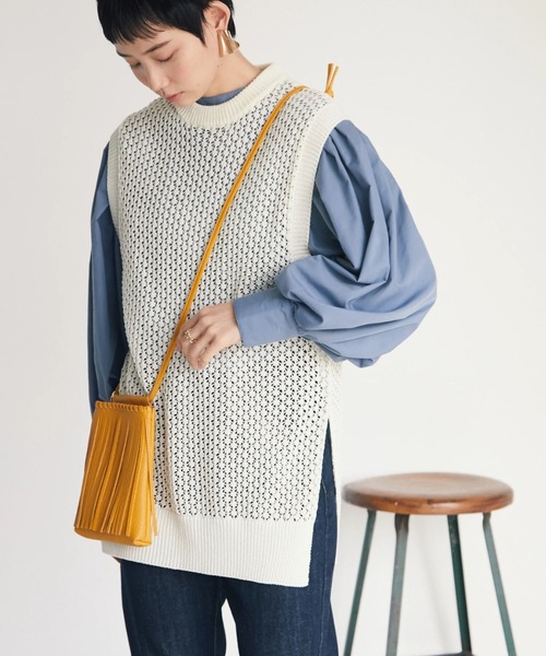 armonia(アルモニーア)の「armonia.柄編みニットベスト(ベスト・レディース・ブラウン/オフホワイト/ブルー・FREE)」の2枚目の写真