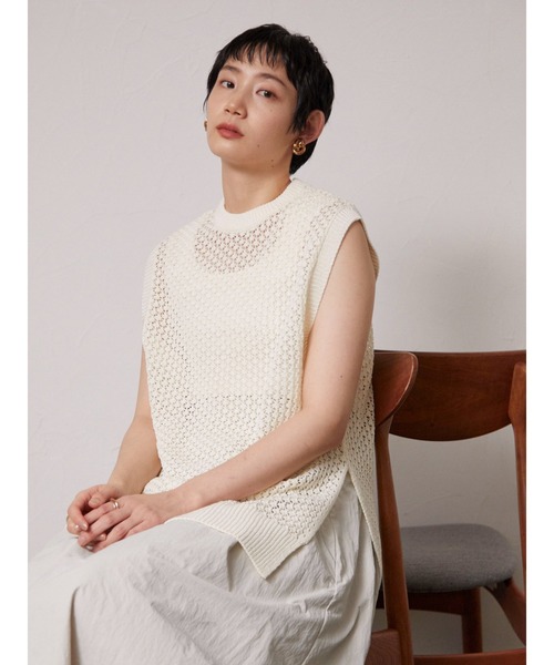 armonia(アルモニーア)の「armonia.柄編みニットベスト(ベスト・レディース・ブラウン/オフホワイト/ブルー・FREE)」の14枚目の写真