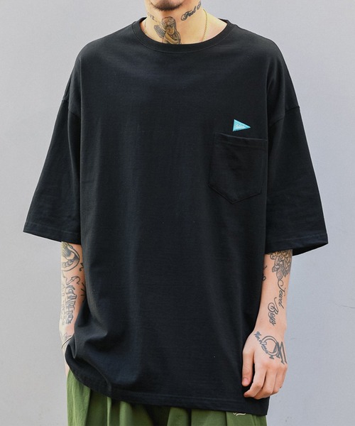 Subciety（サブサエティ）の「FLAG POCKET TEE（Tシャツ/カットソー・メンズ・ブラック/ホワイト/オリーブ・MEDIUM/SMALL/LARGE/X-LARGE）」の3枚目の写真