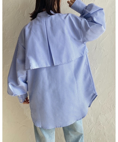 She's Closet(シーズクローゼット)の「バンドカラーボリュームスリーブ長袖ストライプ柄ケープシャツ(シャツ/ブラウス・レディース・ベージュ/ブラック/ブルー/グリーン・FREE)」の5枚目の写真