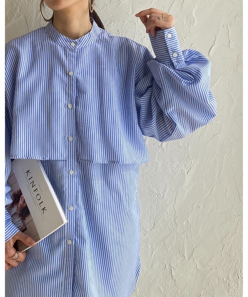 She's Closet(シーズクローゼット)の「バンドカラーボリュームスリーブ長袖ストライプ柄ケープシャツ(シャツ/ブラウス・レディース・ベージュ/ブラック/ブルー/グリーン・FREE)」の10枚目の写真