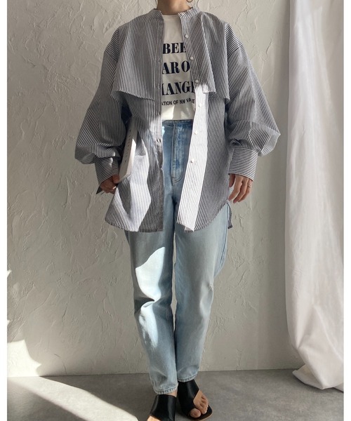 She's Closet(シーズクローゼット)の「バンドカラーボリュームスリーブ長袖ストライプ柄ケープシャツ(シャツ/ブラウス・レディース・ベージュ/ブラック/ブルー/グリーン・FREE)」の22枚目の写真