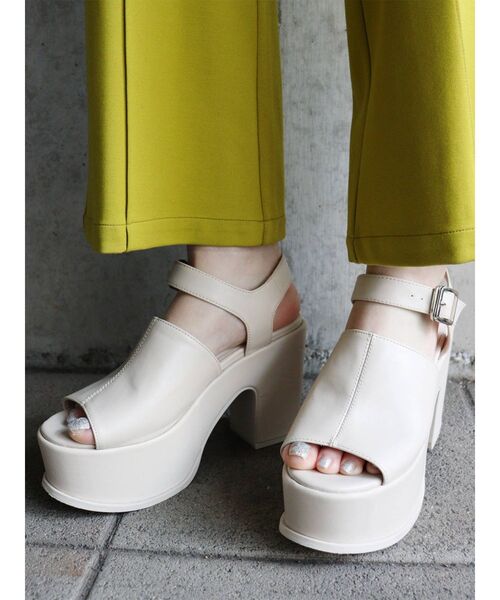 MURUA（ムルーア）の「ストラップウェッジサンダル（サンダル・レディース・ブラック/アイボリー・35/36/37）」の3枚目の写真