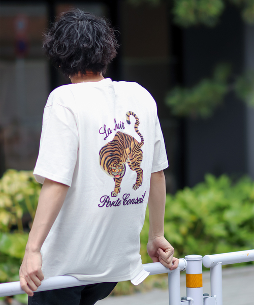 B.C STOCK（ベーセーストック）の「HYO-HYO SOUVENIR-Tシャツ（Tシャツ/カットソー・メンズ・ホワイト/スミクロ・MEDIUM/LARGE）」の2枚目の写真